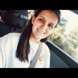 Meet your Posher, Alexus